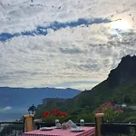 Castle Hotel 3*