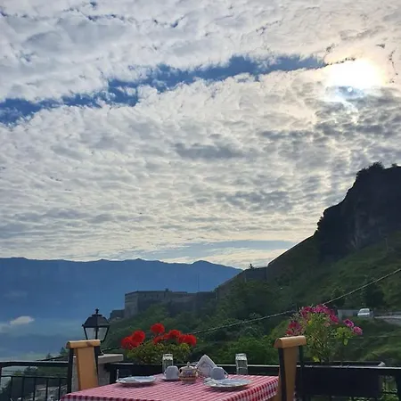 Castle Hotel 3*