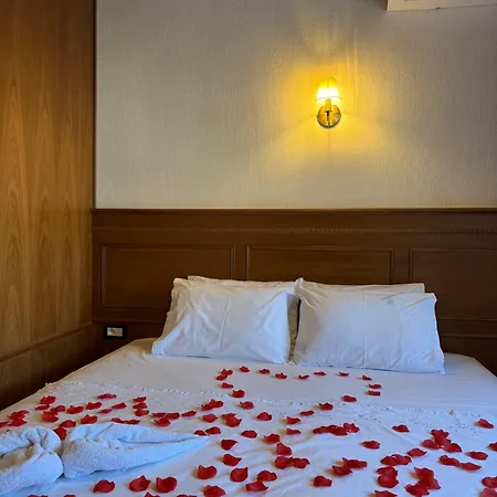 Castle Hotel 3*