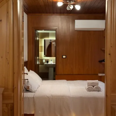 Castle 3* Gjirokastër