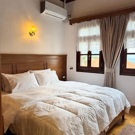 Hotel Castle Gjirokastër