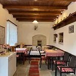 Отель Castle 3*