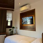 Castle Hotel