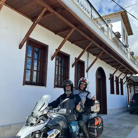 Castle 3* ジロカストラ