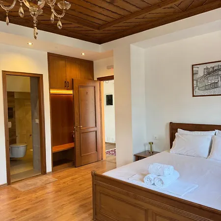 Castle 3* Gjirokastër