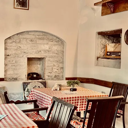 Hotel Castle Gjirokastër