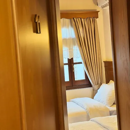 Castle 3* Gjirokastër