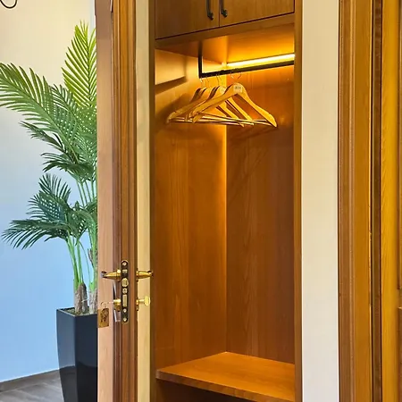 Castle ジロカストラ