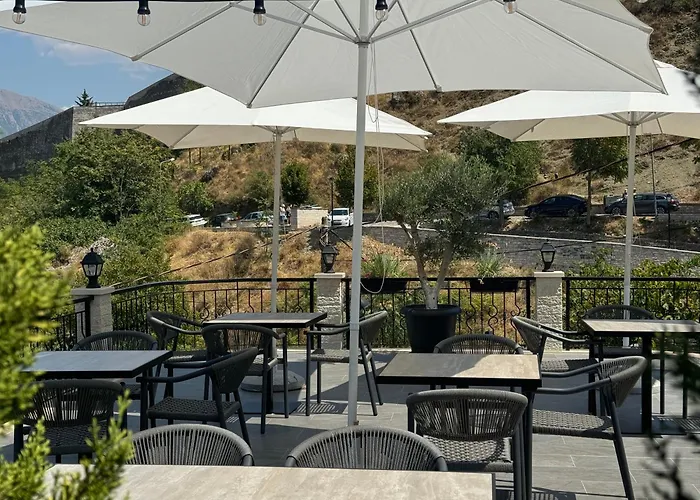 Castle 3* Gjirokastër