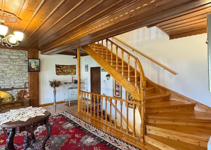 Castle 3* Gjirokastër