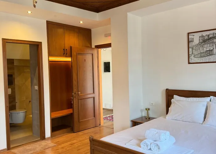 Castle 3* Gjirokastër