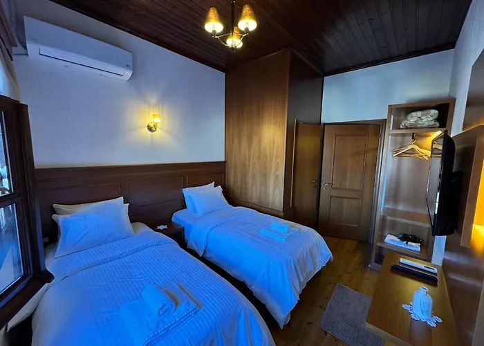 Castle 3* Gjirokastër